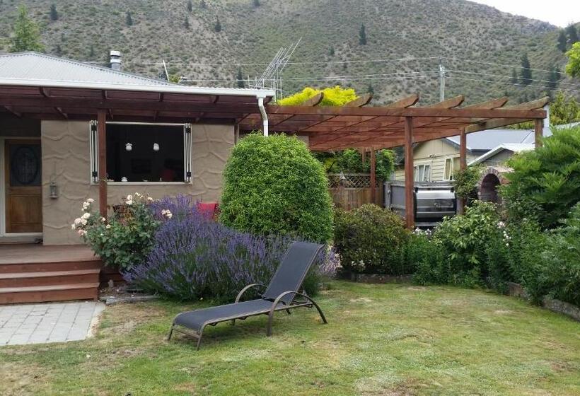 Riverside B & B