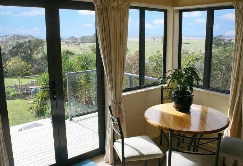 Strathaven Bed And Breakfast