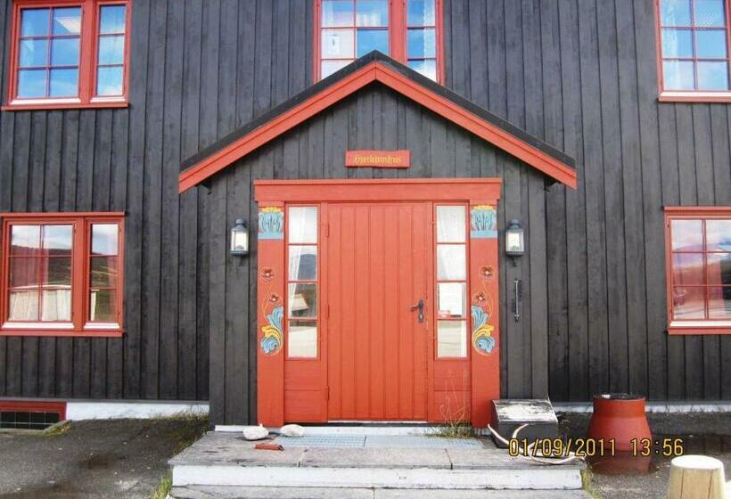 هاستل Basecamp Frich`s Hjerkinn