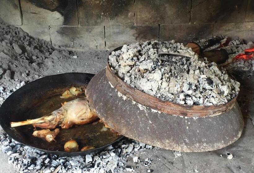 هاستل Motel Kula