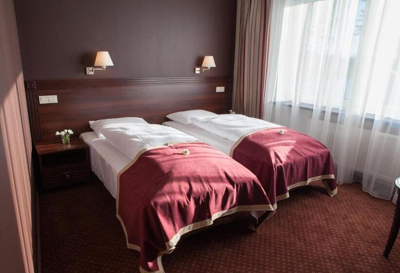 تختخواب و صبحانه Dubingių žirgynas