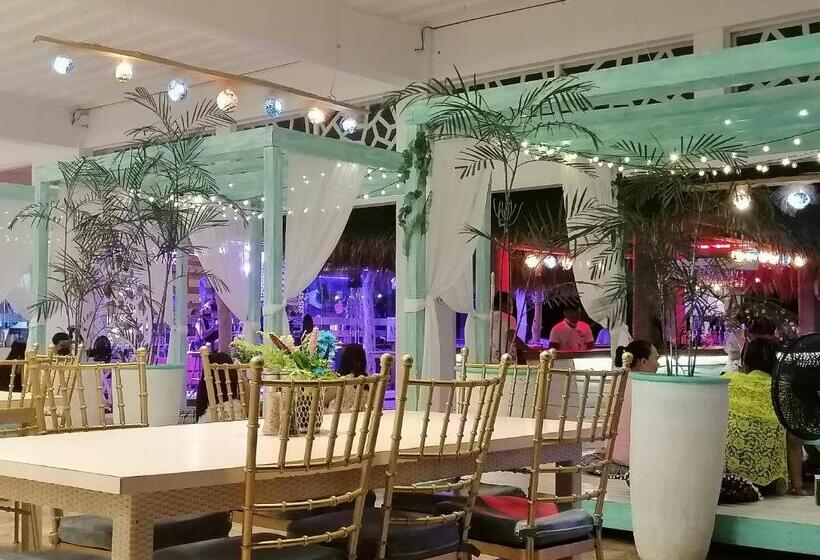 Casa Pilar Beach Resort