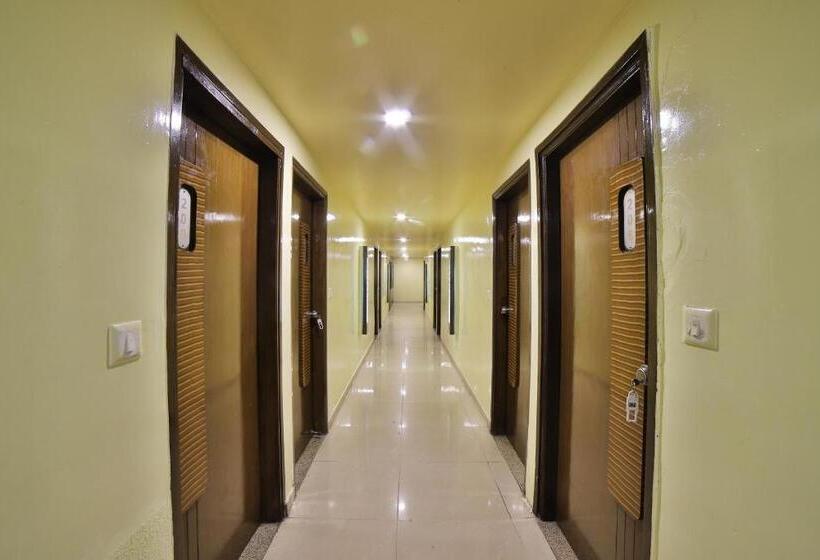 Fabhotel Kalash Residency