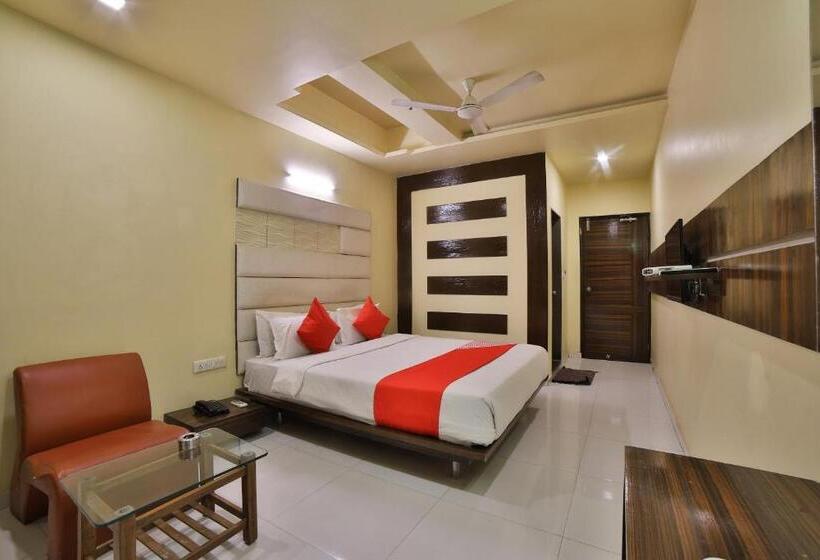 Fabhotel Kalash Residency