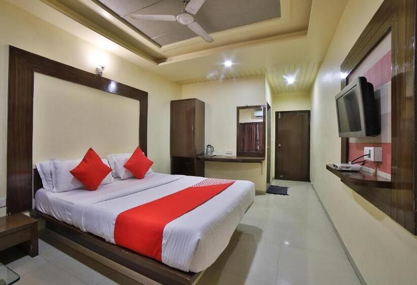 Fabhotel Kalash Residency