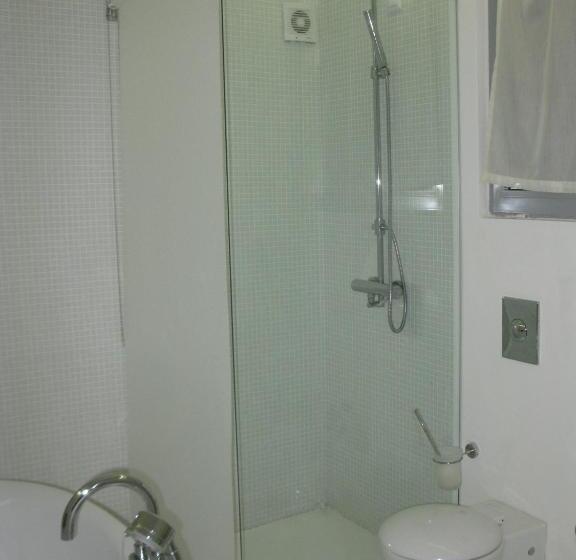 Family Hotel The Body