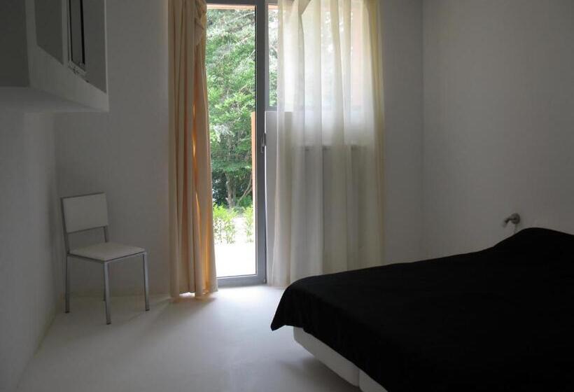 Family Hotel The Body