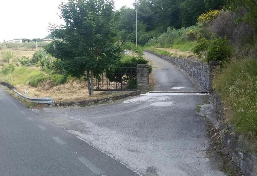 酒店 Agriturismo Il Giglio E La Rosa