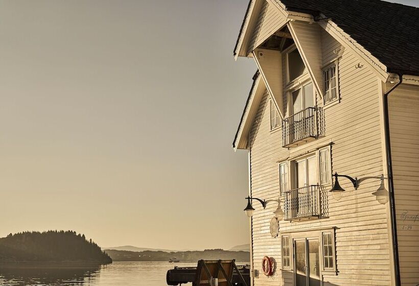 ホテル Bekkjarvik Gjestgiveri