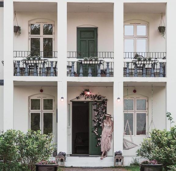 Отель Petrines Gjestgiveri