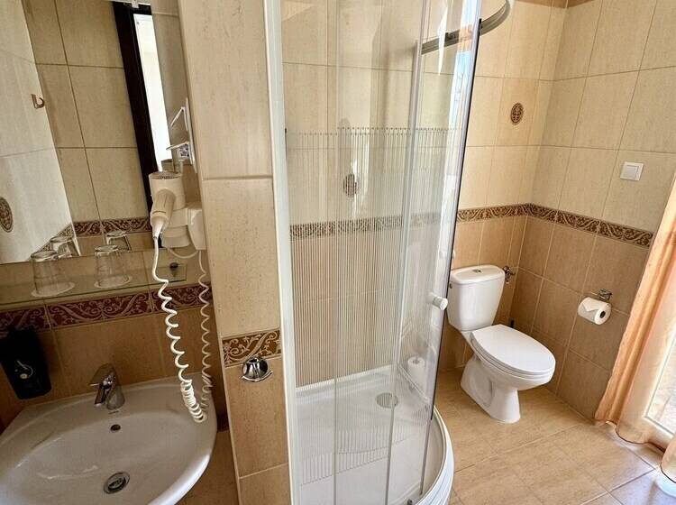 هتل Rooftop City Residence With Deep Garage