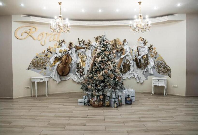 Отель Royal