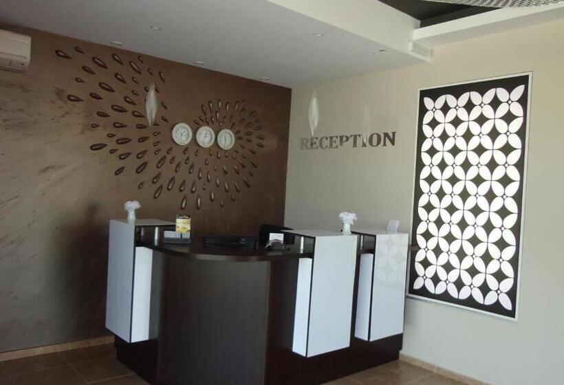 فندق Santa Maria