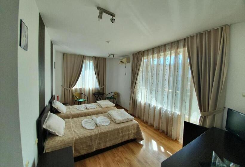 فندق Santa Maria