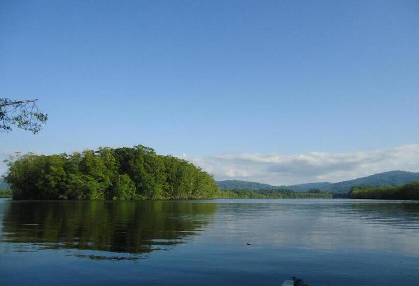 فندق Veragua River House