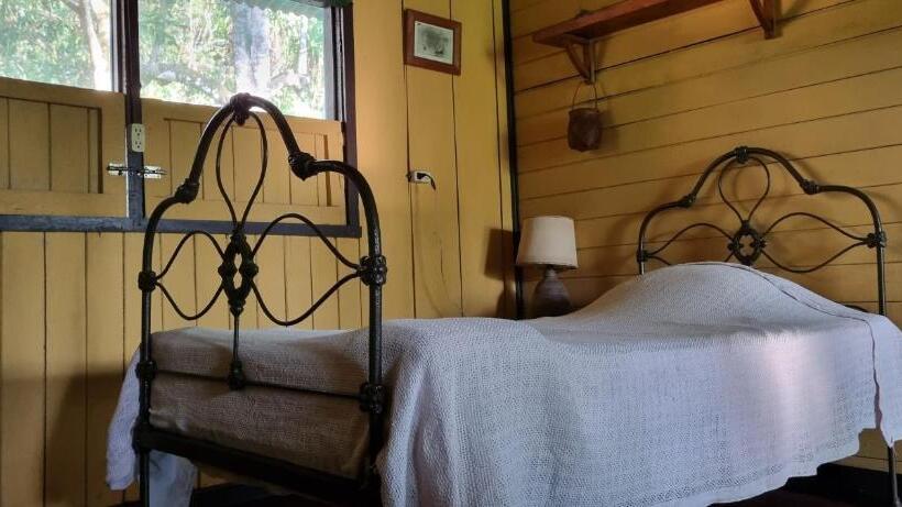 فندق Veragua River House