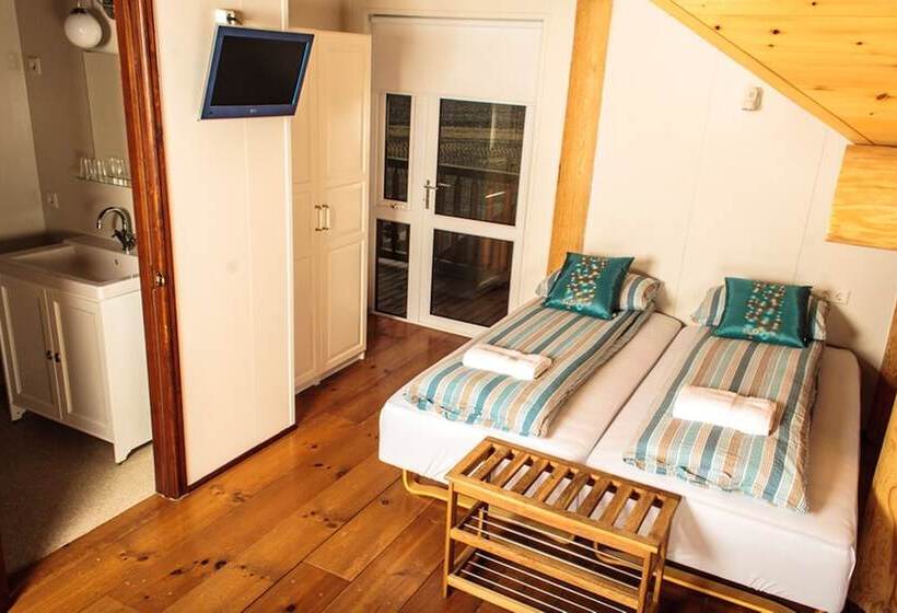 هتل Welcome Lambafell