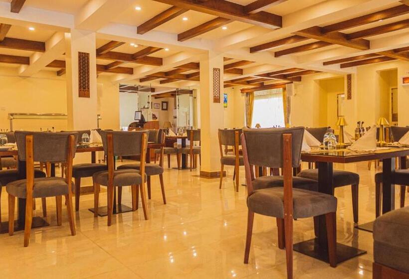 L Hotel Le Confidentiel