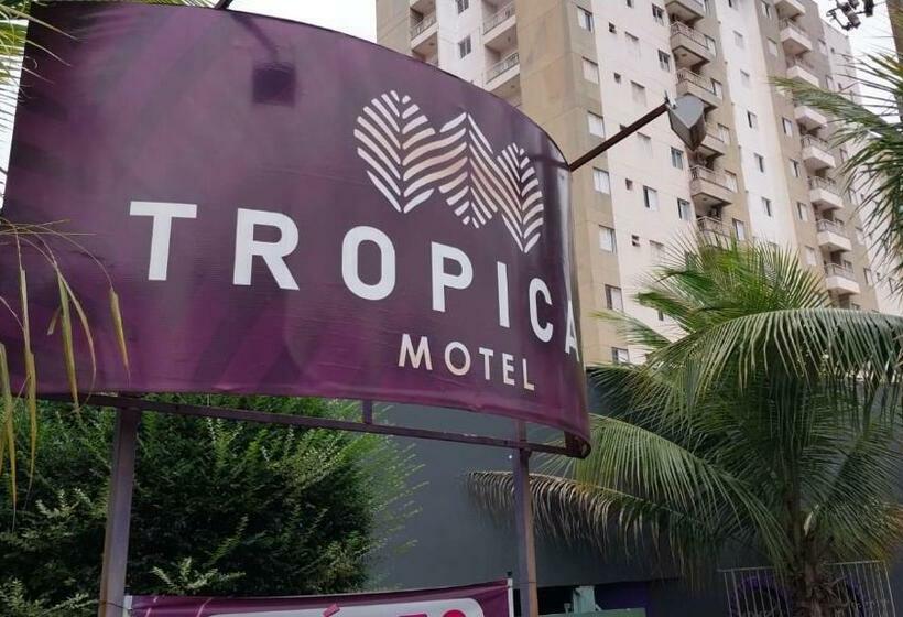 Motel Tropical