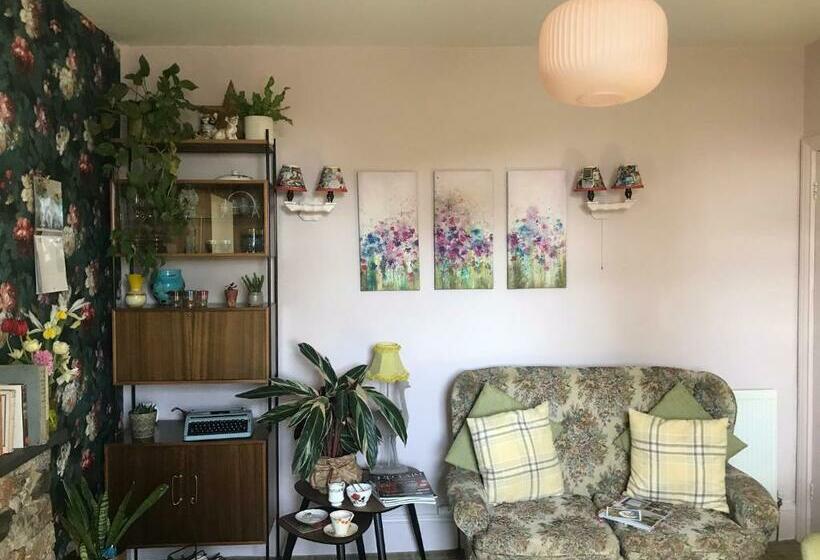 Netherdene Country House Bed & Breakfast