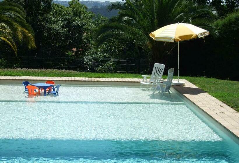 بنسيون Casa De Valdemar