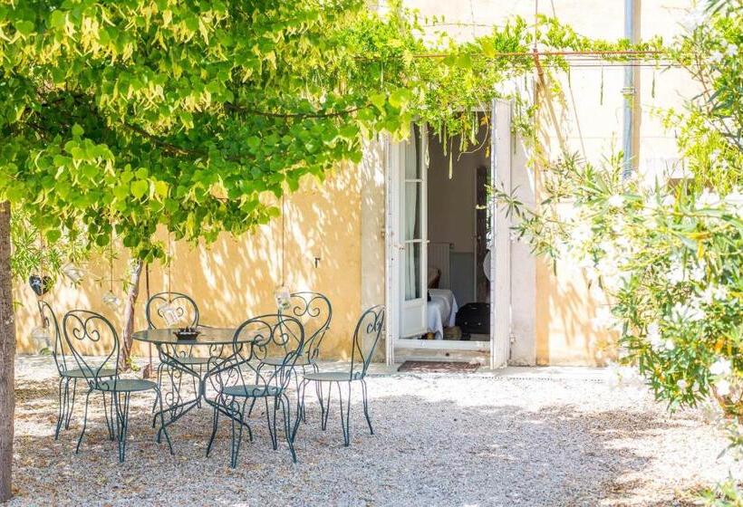 بنسيون Domaine De Blanche Fleur