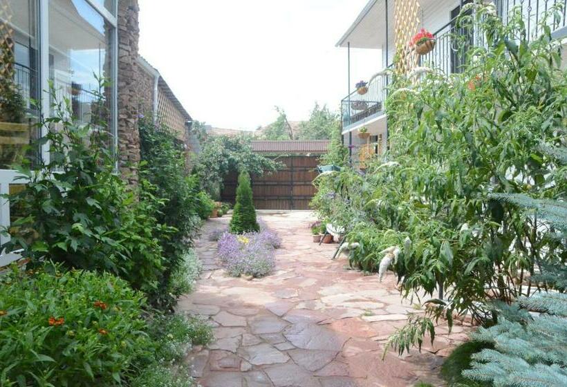 پانسیون Guest House Fairy Tale