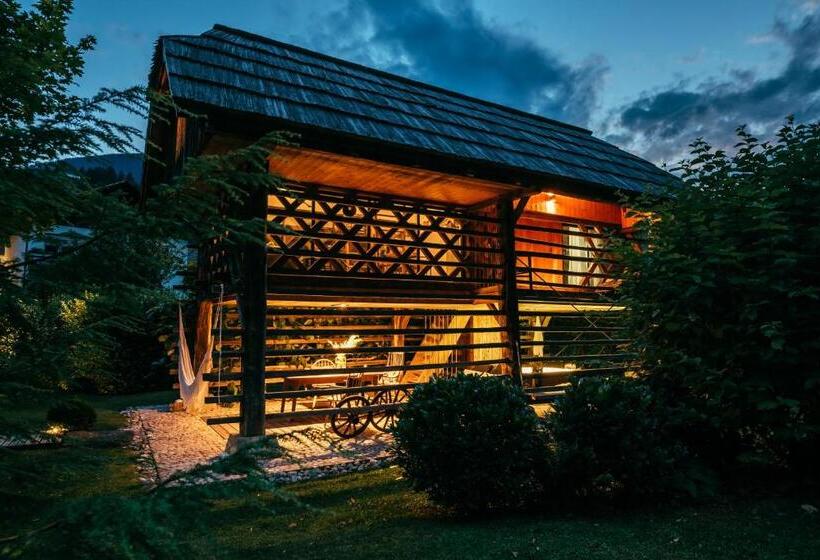 پانسیون House Raduha