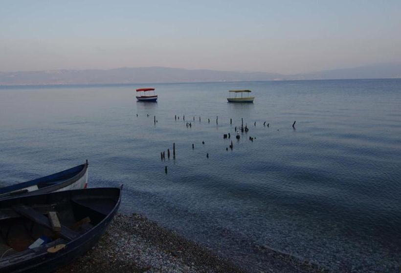 پانسیون Lile Pestani Accommodation