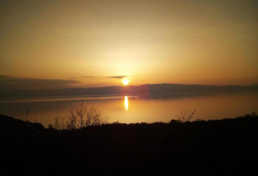 پانسیون Lile Pestani Accommodation