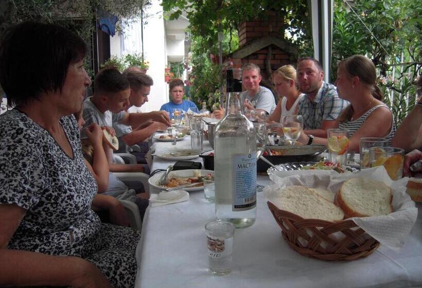 پانسیون Lile Pestani Accommodation