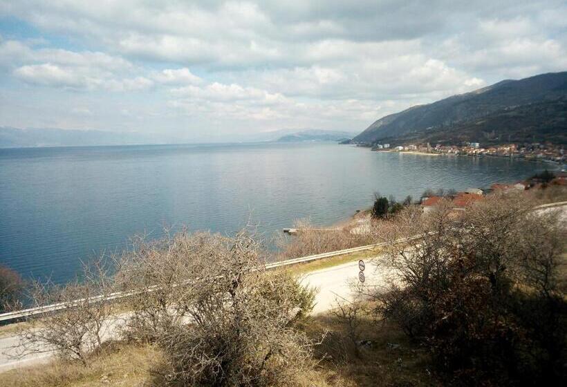 پانسیون Lile Pestani Accommodation