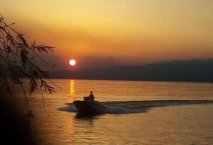 پانسیون Lile Pestani Accommodation