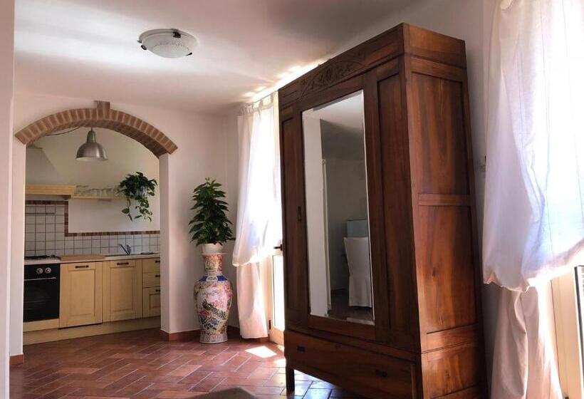 פנסיון Podere Morucciola