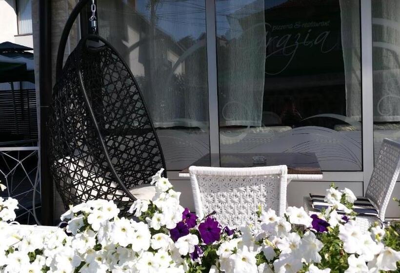 پانسیون Villa Grazia