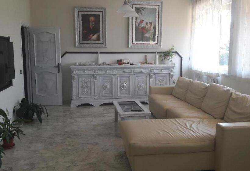 ペンション Villa Happy Days