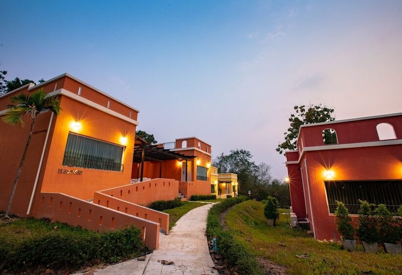 Leaves Valley Resort