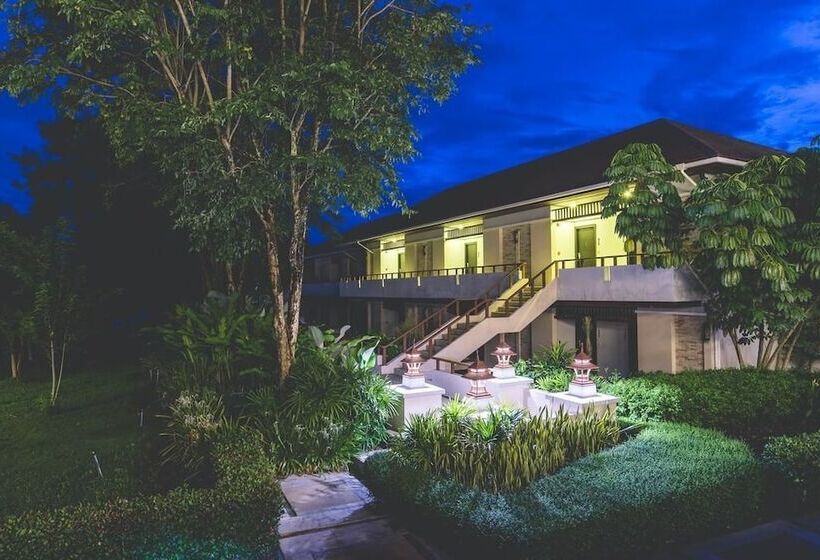 Leaves Valley Resort