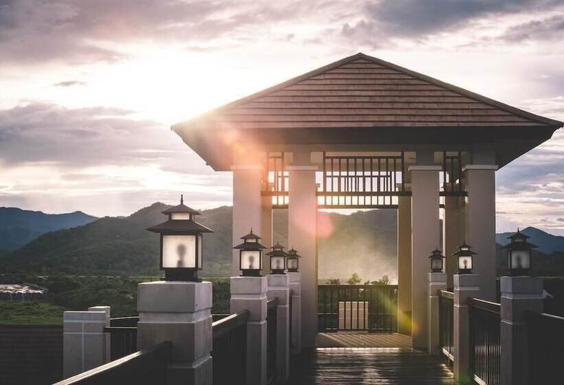 Leaves Valley Resort