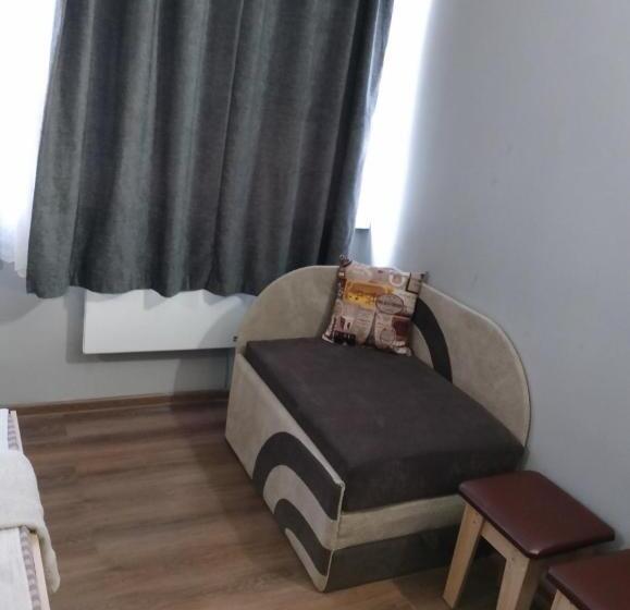 هاستل відпочинок  0 24