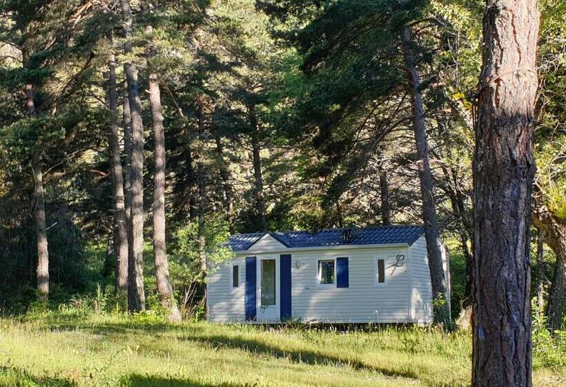 호스텔 Les Pinées