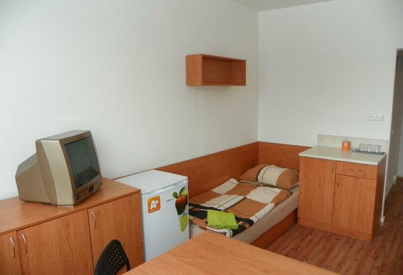 فندق صغير Ový Dům Areál