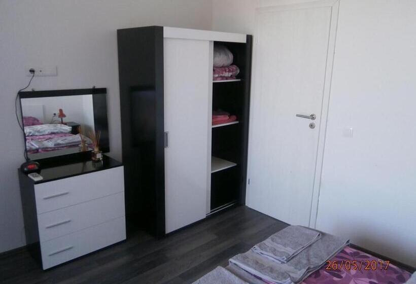 Apartments In Las Brisas