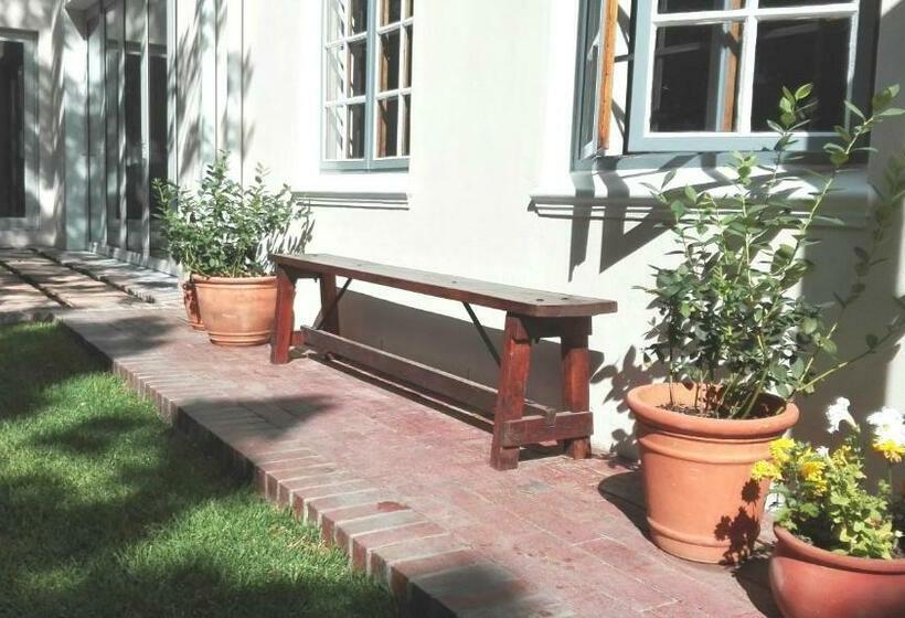 تختخواب و صبحانه 3 On Roux