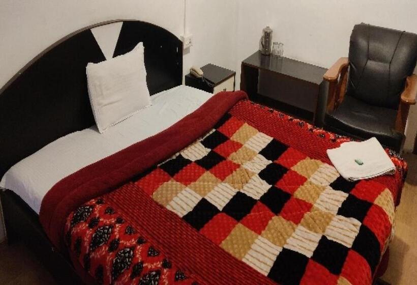 Capital O 8272 Hotel Pratigya Residency