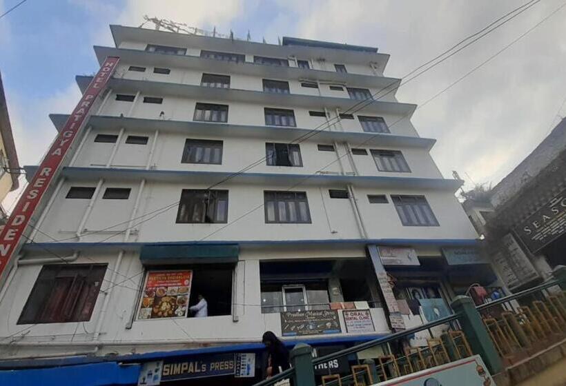 Capital O 8272 Hotel Pratigya Residency