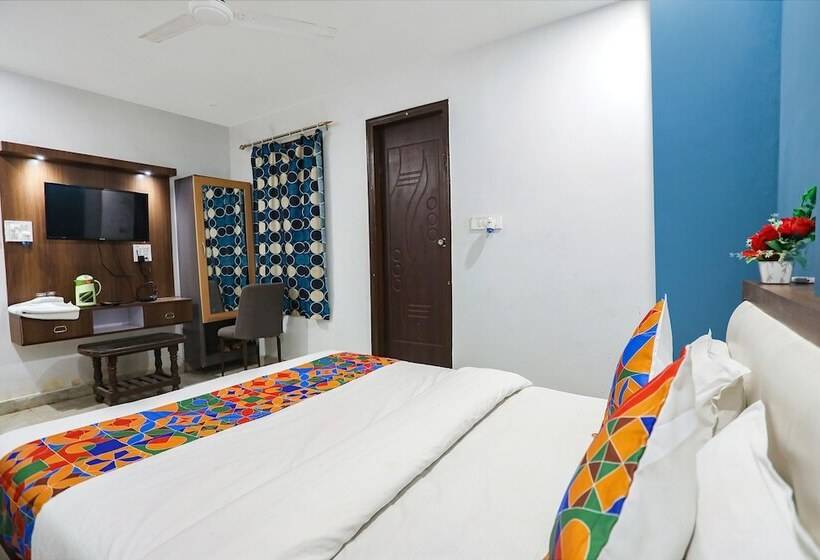 Fabhotel Usha Continental