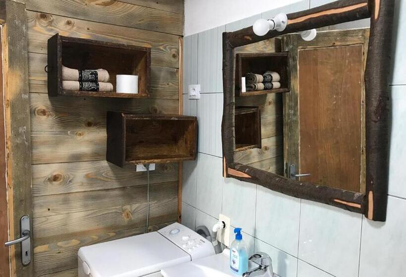 هتل Farmhouse Cvetje