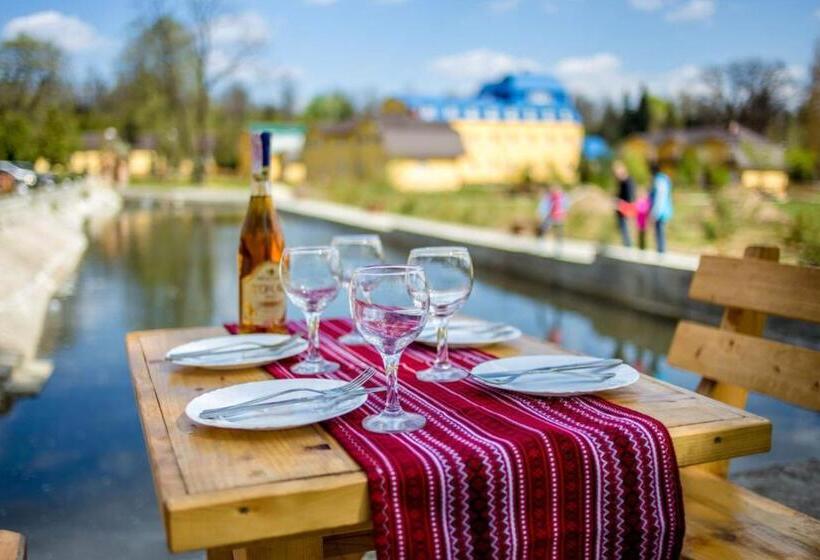 호텔 ‘‘forest House ’‘ будинок для відпочинку