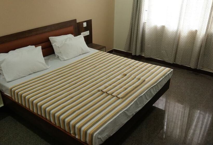 בית מלון כפרי Grand Stay